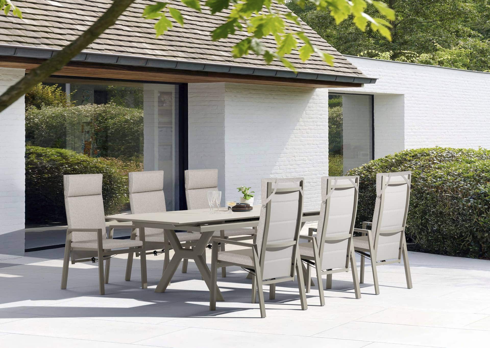 Nicosia_ivory_Gartengruppe_Outdoor_Gartenmoebelshop_1 Esstischgruppe Noel hell โ Bild 1